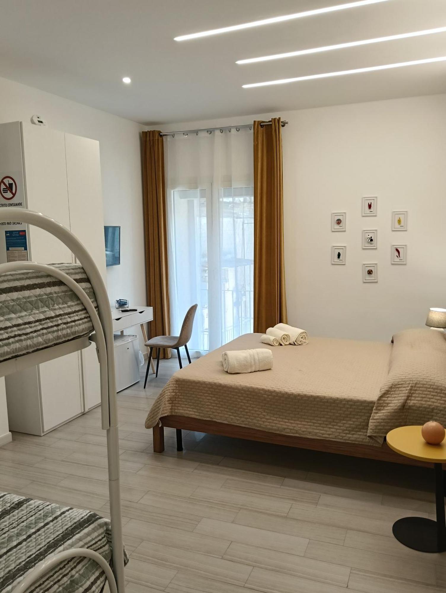Affittacamere Le Stanze In Centro Napoli